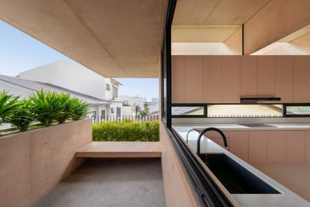Armoua House